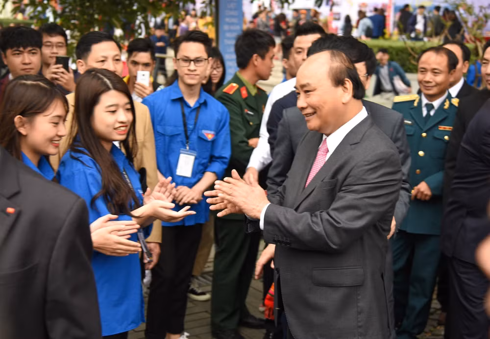 Thủ tướng Chính phủ Nguyễn Xuân Phúc đã thăm Hội trại Đoàn Thanh niên tại Hội Báo toàn quốc 2019