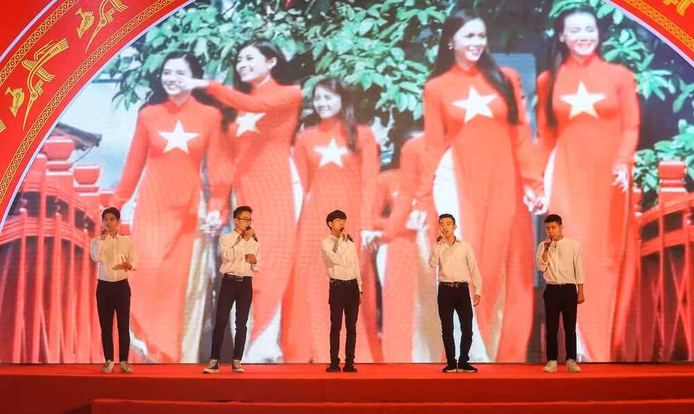 Tiết mục hát tốp ca