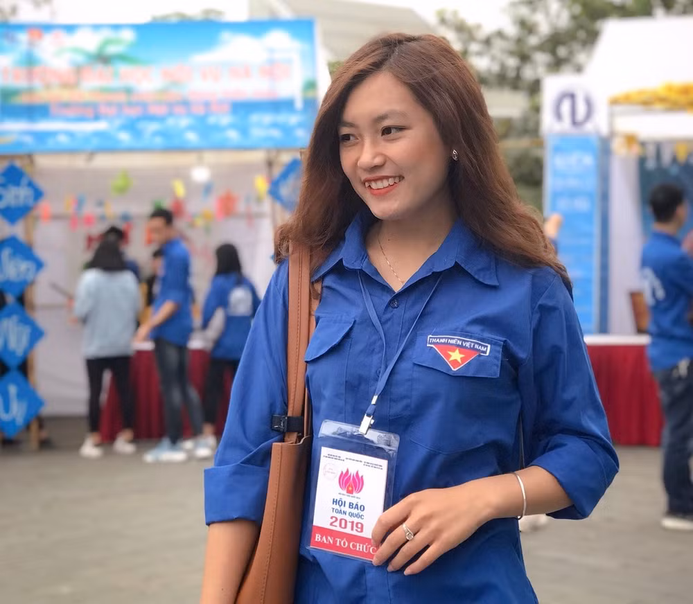 Bạn Đoàn Thị Ngọc Ánh là sinh viên K35A1 Khoa Xây dựng Đảng và Chính quyền Nhà nước, Học viện Báo chí và Tuyên truyền. Ảnh: Nam Anh