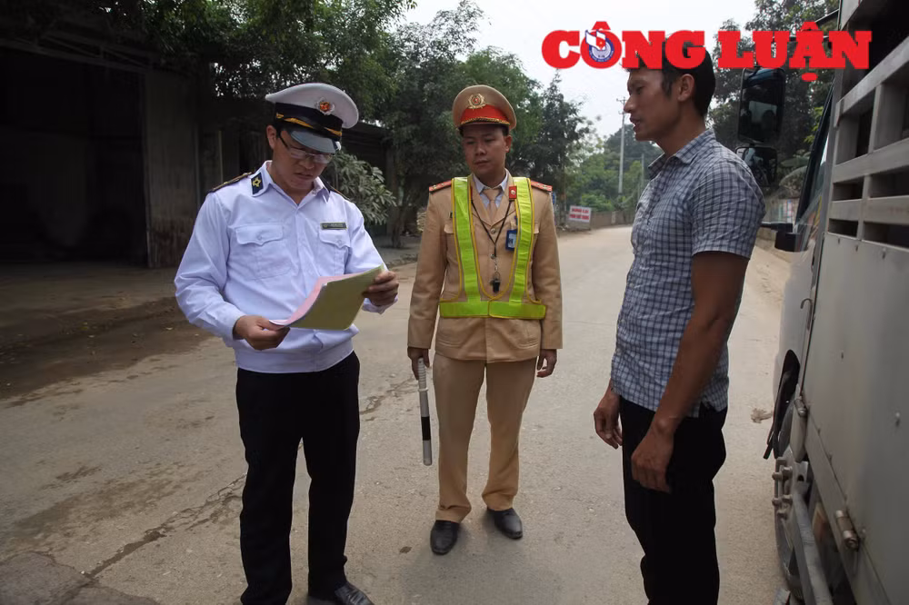 Tại mỗi chốt đều bố trí tổ cán bộ liên ngành của các đơn vị.