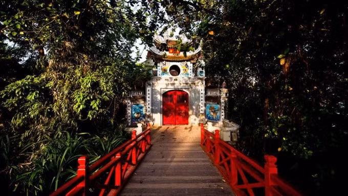 Đền Ngọc Sơn.