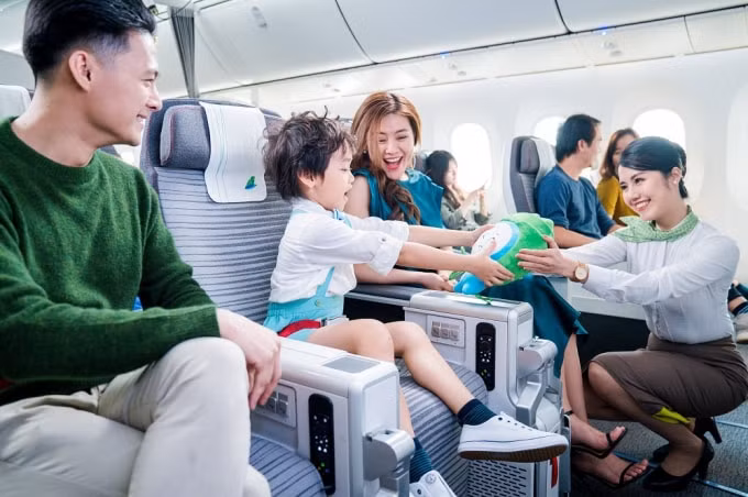 Hành khách sẽ được bay cùng Bamboo Airways – hãng hàng không đúng giờ “top đầu” toàn ngành, giúp hạn chế việc trễ chuyến, giảm mệt mỏi do phải chờ đợi ở sân bay.