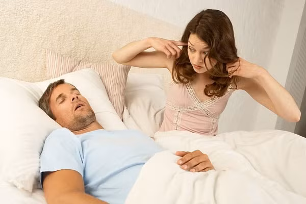 Khi ngủ rất có thể bạn sẽ xảy ra trường hợp nói mơ. Ảnh: internet.