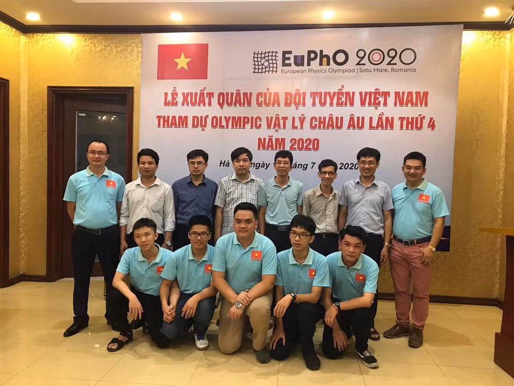 Đội tuyển Việt Nam tham dự Olympic Vật lý châu Âu lần thứ 4. Ảnh: internet.