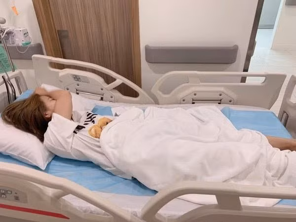 Ngọc Lan nhập viện vào hồi tháng 3 vì bị sỏi thận.