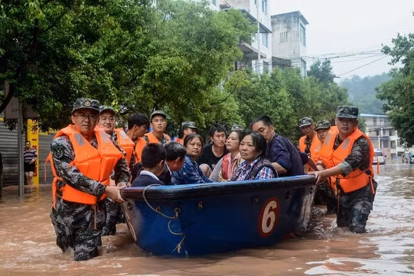 Lũ lụt tại Trung Quốc đã ảnh hưởng tới gần 24 triệu người tại 24 tỉnh, gây thiệt hại khoảng 9 tỷ đô la - Ảnh: Xinhuanet