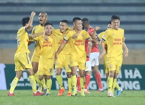 DNH Nam Định sẽ không có sự bổ sung nào trong giai đoạn lượt về V.League 2020. Ảnh: internet.