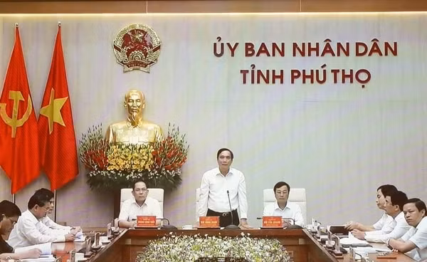 Lãnh đạo tỉnh Phú Thọ đề nghị Thủ tướng Chính phủ, các bộ, ngành Trung ương tiếp tục tạo điều kiện giúp đỡ tỉnh thu hút các dự án đầu tư, phát triển kinh tế - xã hội. Ảnh: VGP