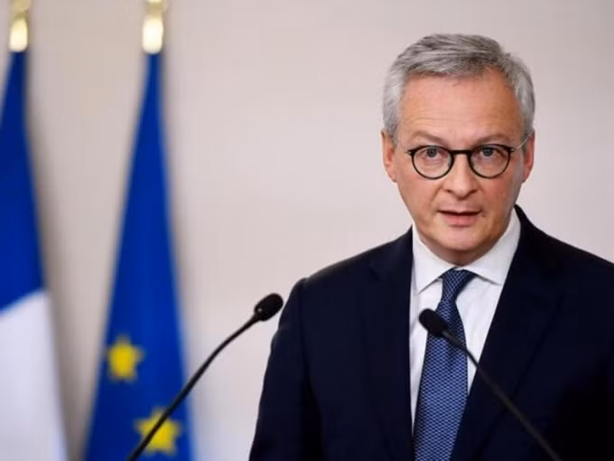 Bộ trưởng Tài chính Pháp Bruno Le Maire tuyên bố Pháp sẽ không cấm Huawei đầu tư vào mạng 5G tại Pháp - Ảnh: AFP