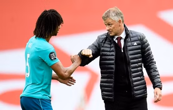 Solskjaer thích Nathan Ake, trong khi đó Man City mới là đội bóng chiếm lợi thế. Ảnh: internet.