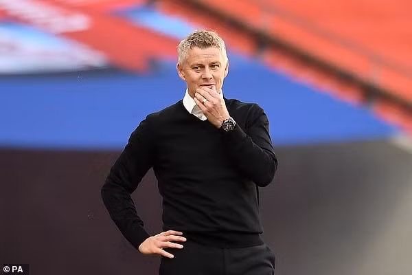 Solskjaer đã nghĩ đến việc thay thế De Gea. Ảnh: internet.