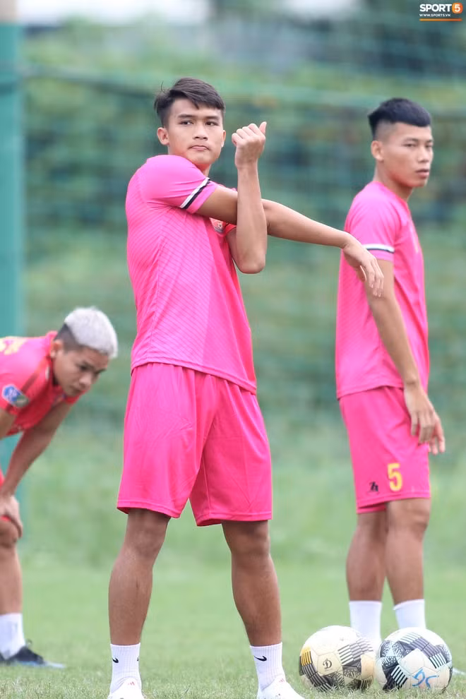 Võ Nguyên Hoàng trong buổi tập đầu tiên cùng Sài Gòn FC. Ảnh: internet.