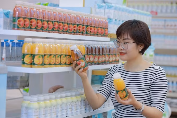 Không có bằng chứng khoa học nào cho rằng tiêu thụ những loại đường tự nhiên có trong trái cây tươi và rau củ dẫn đến vấn đề sức khỏe.