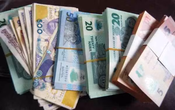 Giá USD hôm nay tiếp tục trượt dốc. Ảnh minh họa.