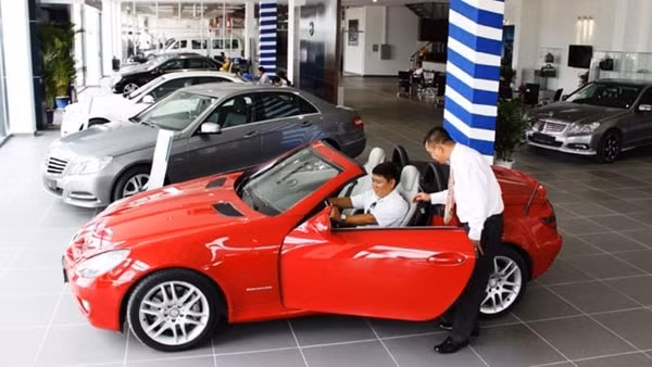 Người mua ô tô lần đầu nên nên trang bị những hiểu biết nhất định về xe
