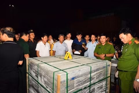 Trong 30 tấn đá granit chuẩn bị xuất sang Hàn Quốc có chứa 40 kg ma túy (Ảnh: CAND)