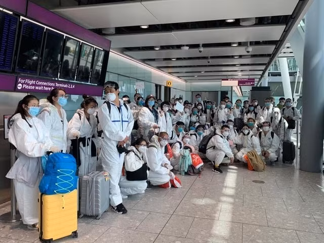 Hành khách Trung Quốc tại sân bay. Ảnh: TL.