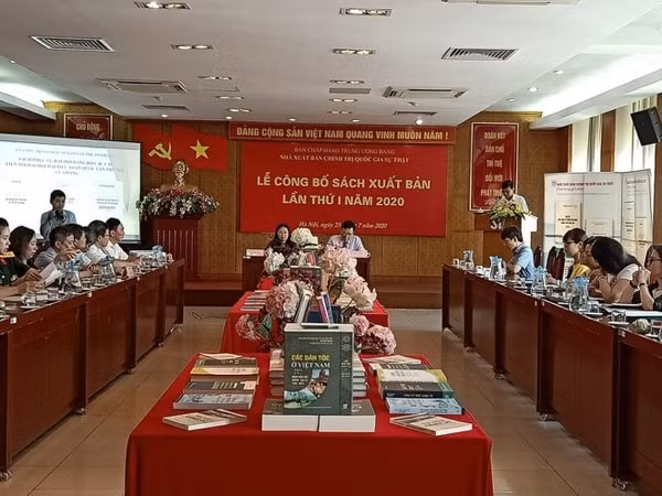Nhà xuất bản Chính trị Quốc gia Sự thật công bố sách xuất bản lần thứ I năm 2020