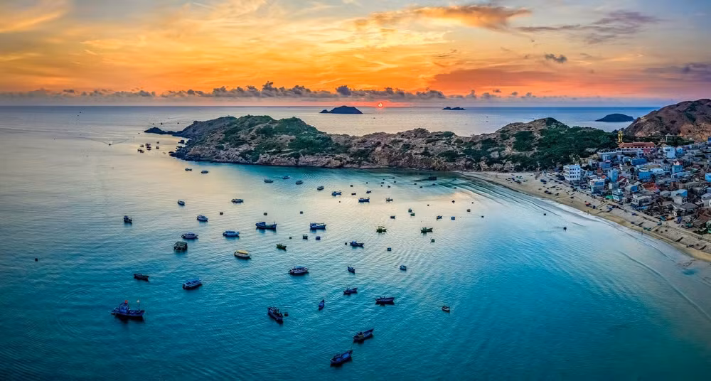 binh dinh nhieu khuyen mai hap dan danh cho du khach dip cuoi nam hinh 1