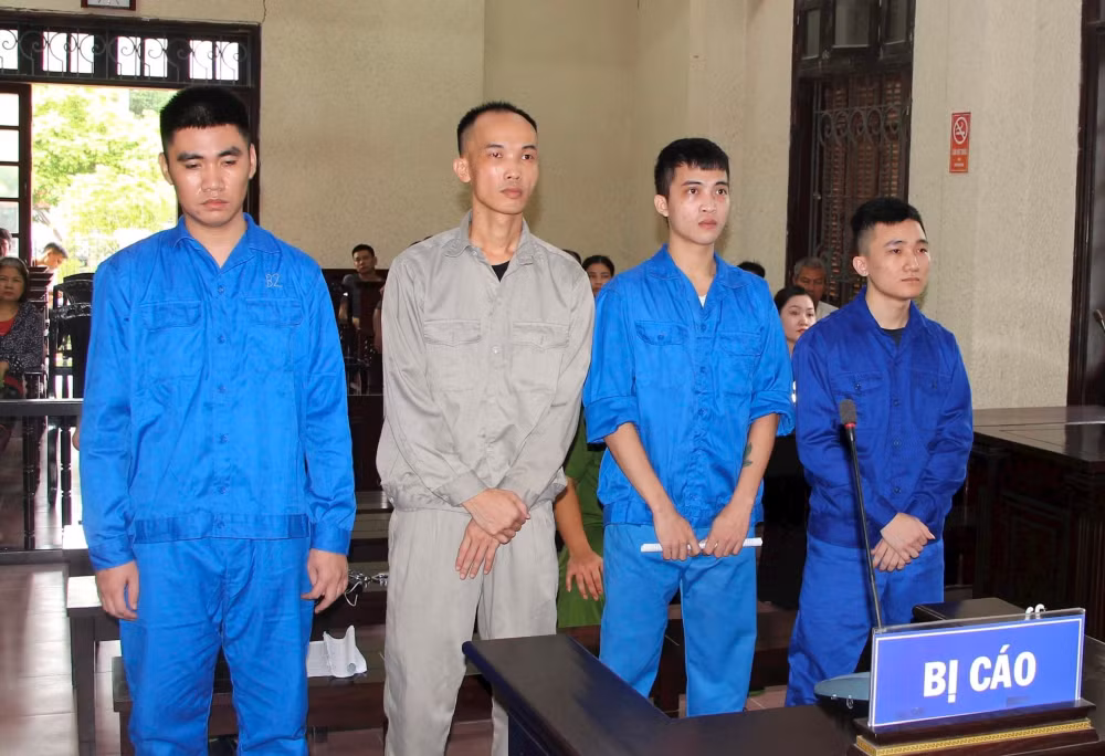 4 doi tuong chuyen chan duong danh nguoi bi tuyen phat hon 31 nam tu hinh 1