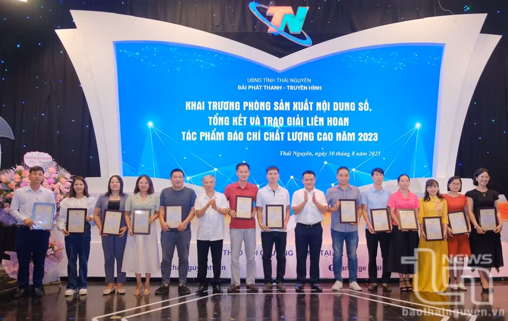dai phat thanh truyen hinh thai nguyen khai truong phong san xuat noi dung so hinh 2