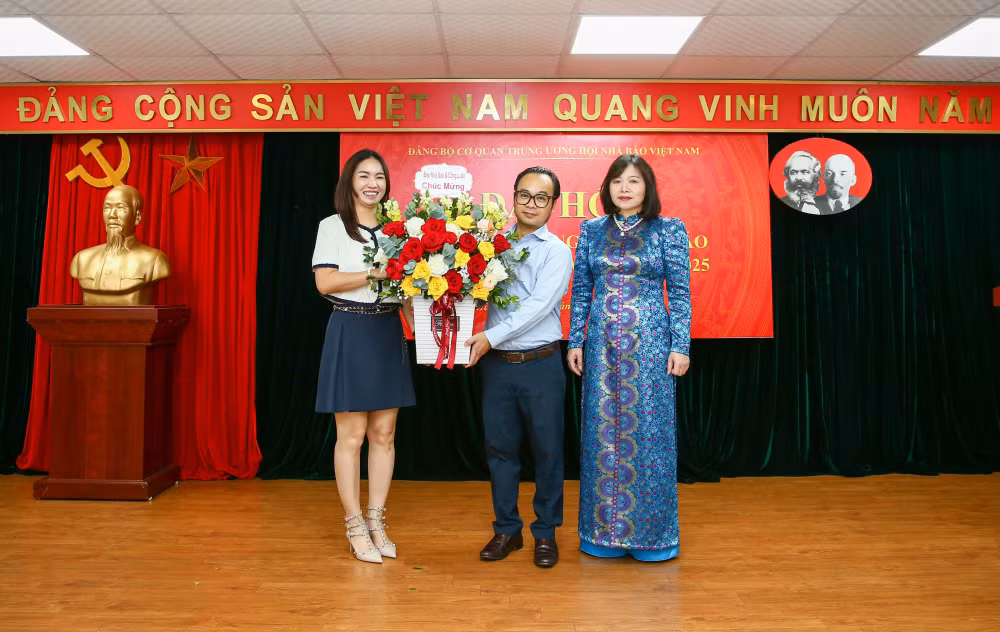 dai hoi chi bo tap chi nguoi lam bao lan thu iv nhiem ky 2022 2025 hinh 2