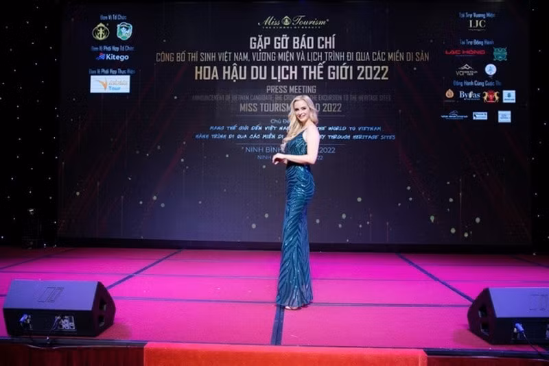 a hau huong ly dai dien viet nam thi hoa hau du lich the gioi 2022 hinh 6