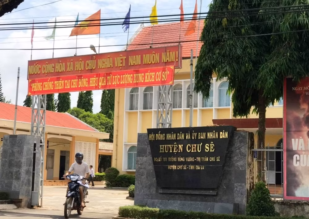 gia lai ke trom dot nhap tru so ubnd huyen chu se cay ket sat vet sach tien hinh 1
