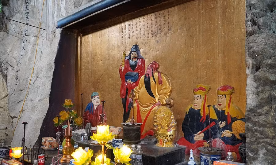 tinh uy thanh hoa chi dao xu ly viec xam hai di tich quoc gia den quan thanh hinh 1