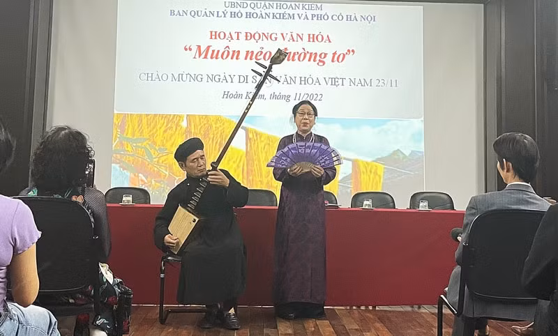 nhieu hoat dong chao mung ngay di san van hoa viet nam tai pho co ha noi hinh 2