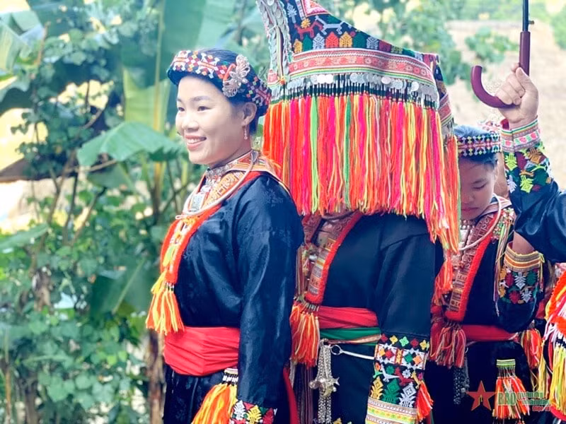 doc dao dam cuoi cua nguoi dao o luc yen hinh 1