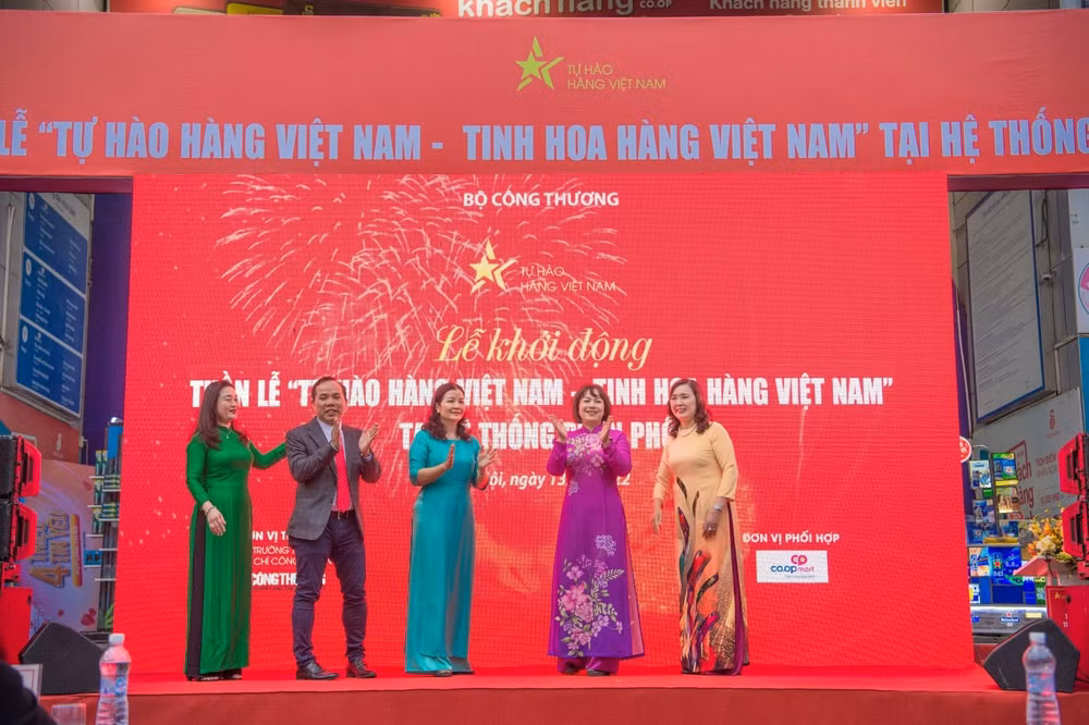 khoi dong tuan le tu hao hang viet nam tinh hoa hang viet nam hinh 1