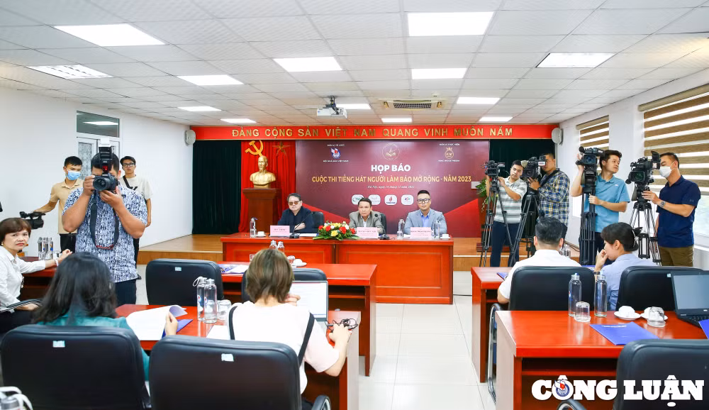 hop bao thong tin cuoc thi tieng hat nguoi lam bao mo rong nam 2023 hinh 2