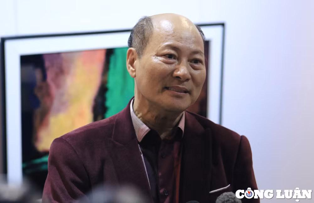 hon 300 tac pham nghe thuat trung bay tai trien lam ego nguoi cua hoa si ngo xuan binh hinh 1