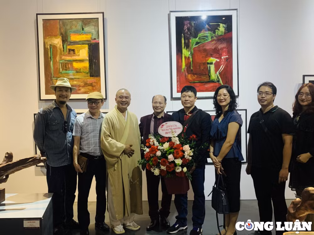 hon 300 tac pham nghe thuat trung bay tai trien lam ego nguoi cua hoa si ngo xuan binh hinh 2