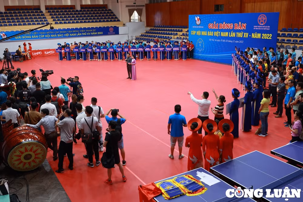 tac nghiep tai giai bong ban cup hoi nha bao viet nam nhan len niem tu hao cua the thao nguoi lam bao hinh 1