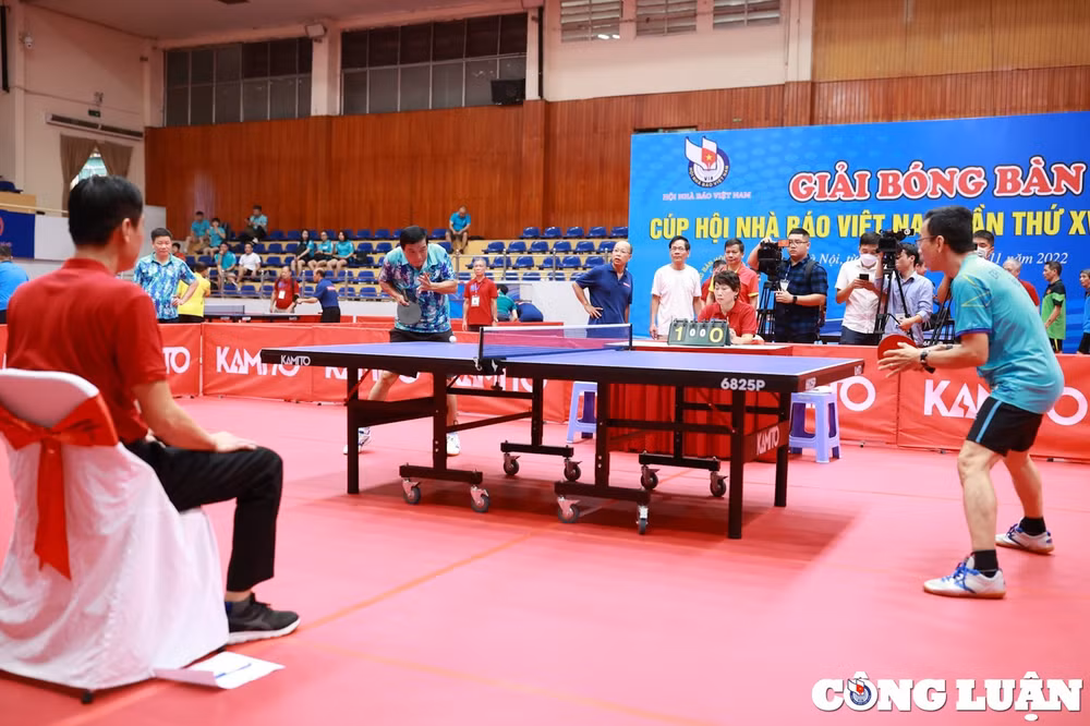 tac nghiep tai giai bong ban cup hoi nha bao viet nam nhan len niem tu hao cua the thao nguoi lam bao hinh 3