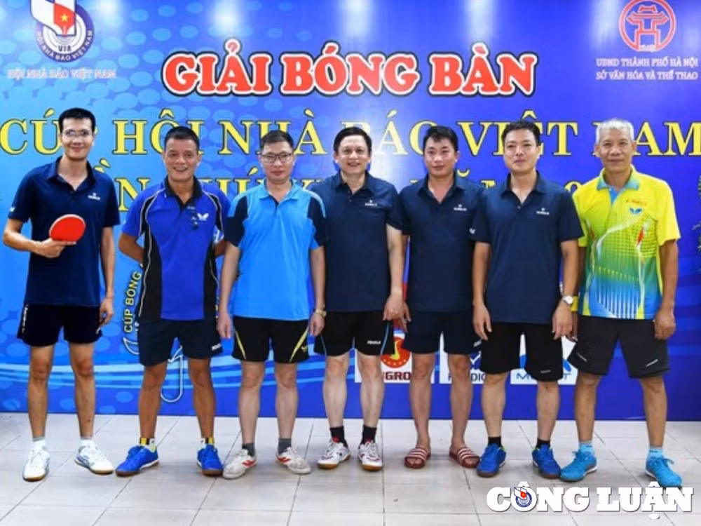 giai bong ban cup hoi nha bao viet nam luon co suc hut ky la hinh 4