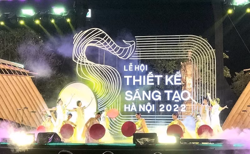 du khach hao hung trai nghiem le hoi thiet ke sang tao ha noi 2022 hinh 1