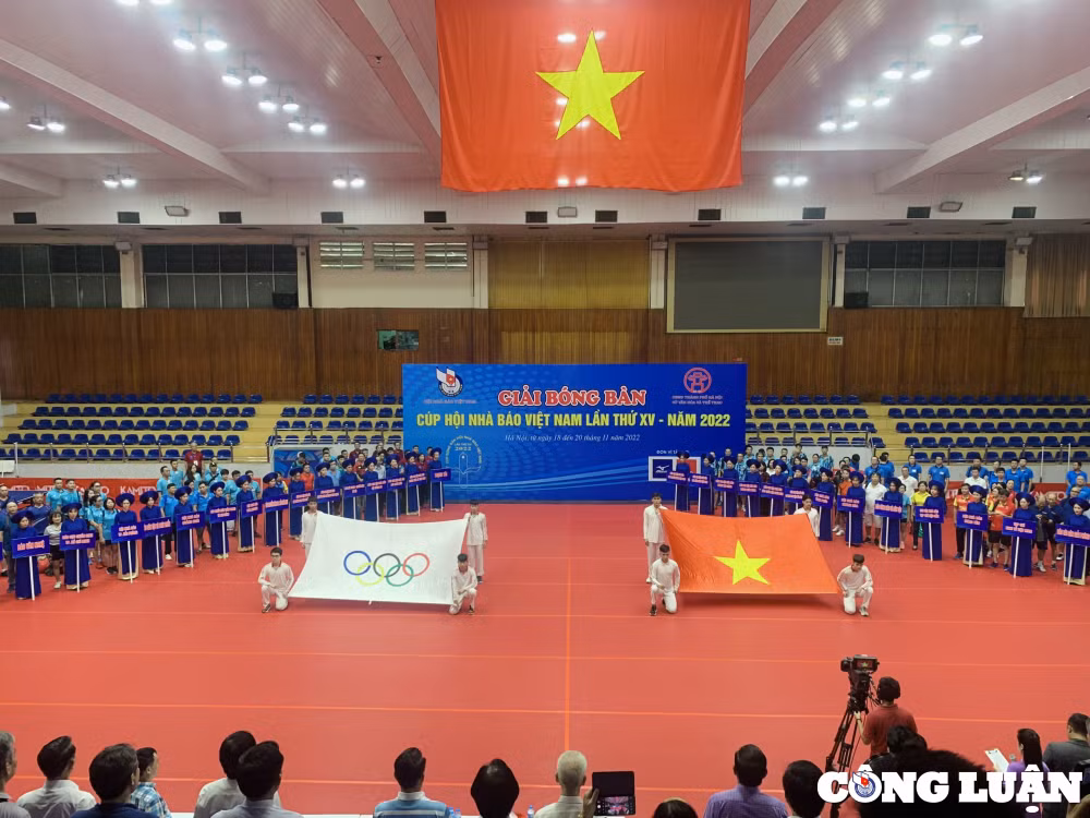 khai mac giai bong ban cup hoi nha bao viet nam lan thu xv nam 2022 hinh 1