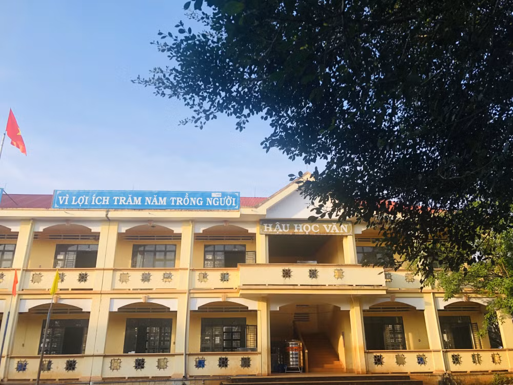 thieu thon co so vat chat truong muon nha van hoa lam lop hoc bien nha xe thanh thu vien hinh 2