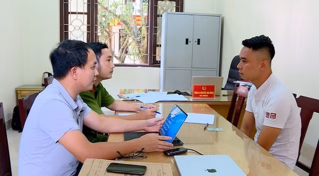 bo cong an canh bao toi pham danh bac bang hinh thuc ca do bong da tren khong gian mang hinh 1