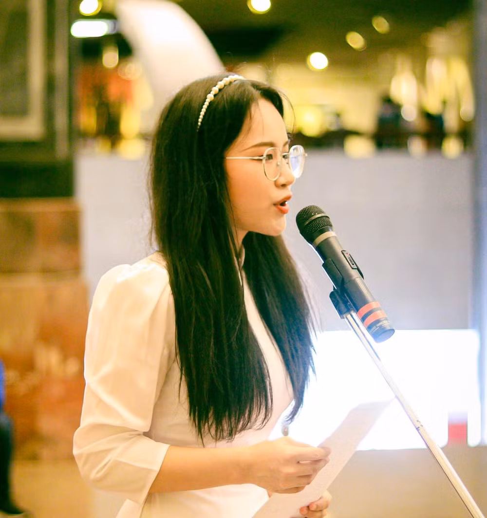 nu sinh dan toc nung khien nhieu nguoi cam phuc vi thanh tich dang ne hinh 1