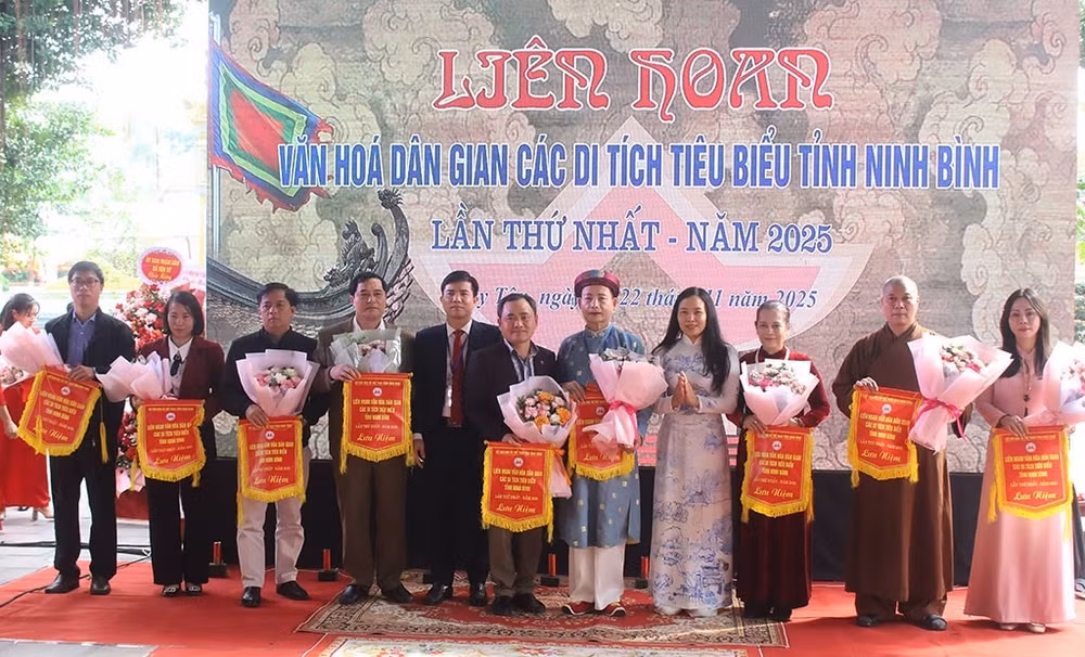 liên hoan