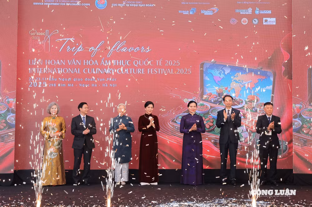 Ảnh màn hình 2025-11-23 lúc 14.15.08