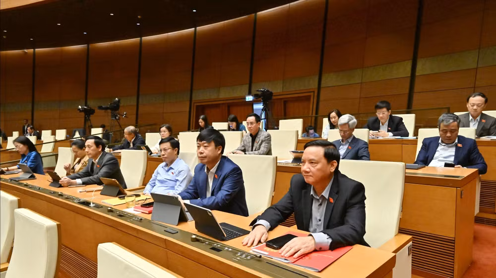 Các đại biểu dự phiên họp. Ảnh: Quang Khánh