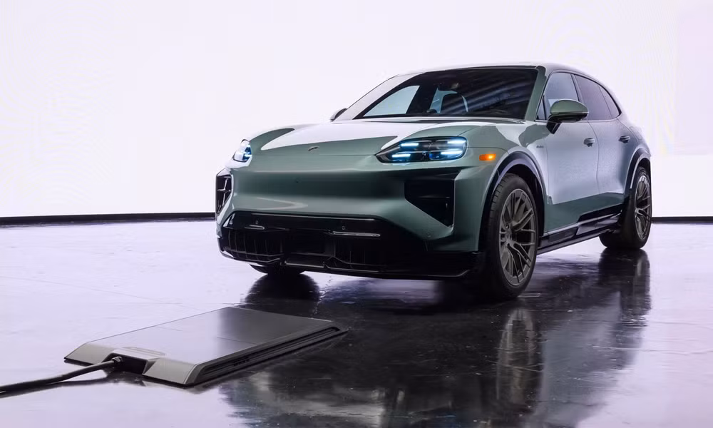 Porsche Cayenne EV có hai phiên bản tiêu chuẩn và Turbo - Ảnh: Porsche