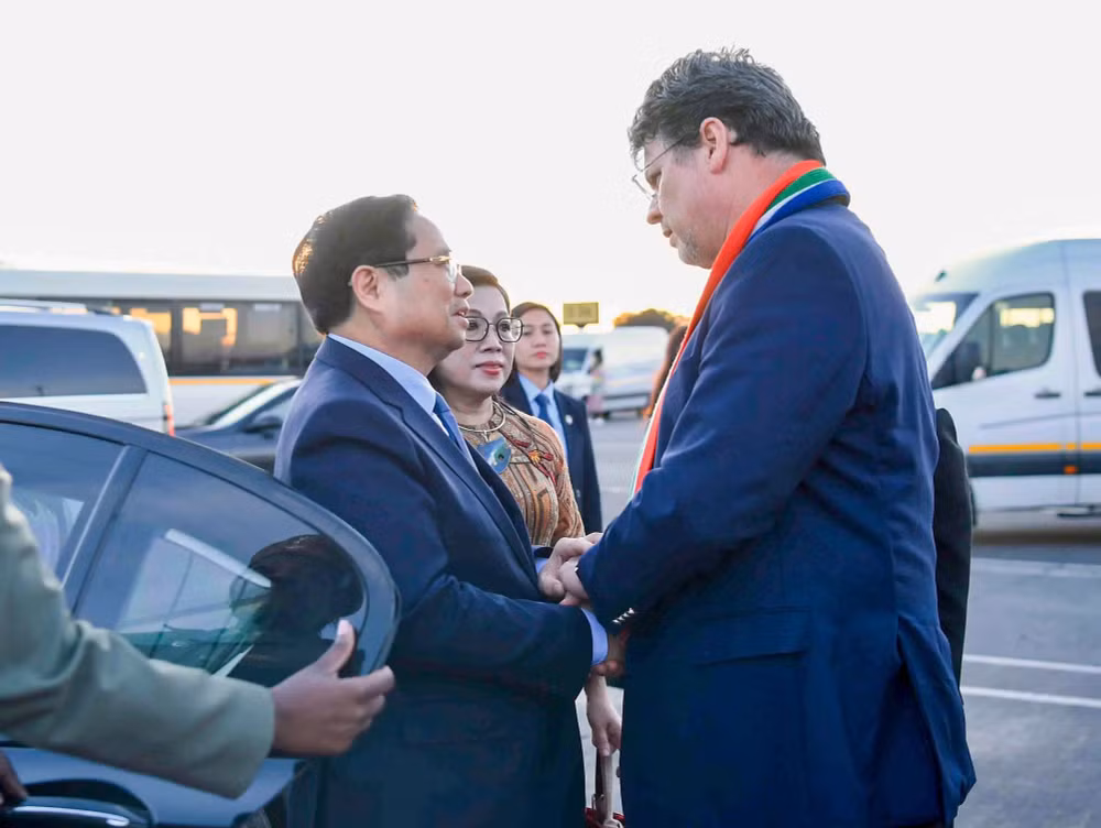 Thủ tướng rời Nam Phi, kết thúc tốt đẹp chuyến công tác tới 3 nước Trung Đông và châu Phi- Ảnh 1.