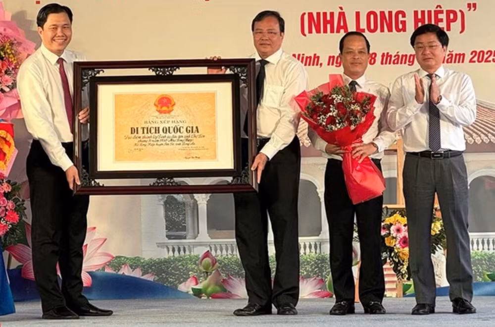Ảnh màn hình 2025-11-28 lúc 14.31.30