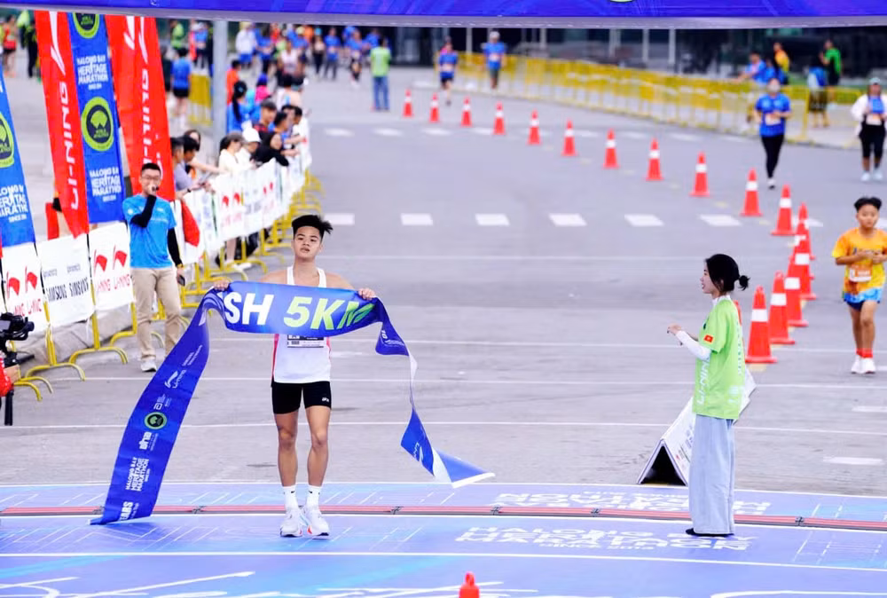 anh-6-ha-long-bay-heritage-marathon-2025.jpg